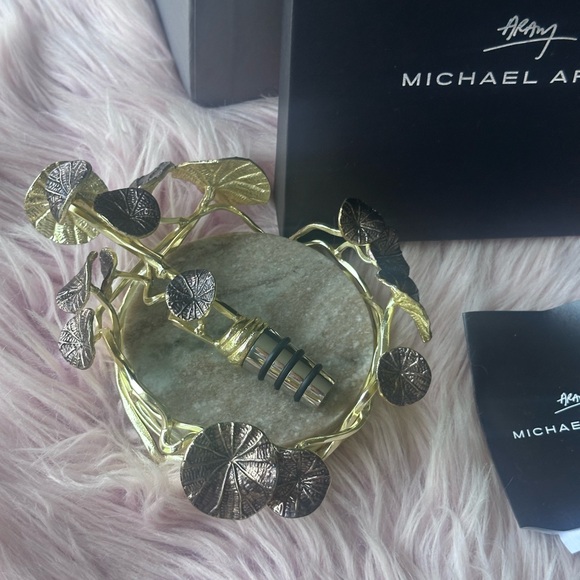 NWT Michael Aram
Monet's Garden Coaster & Bottle Stopper $285 - Picture 6 of 7